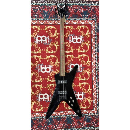 Dean ML Bass (pre owned) by 